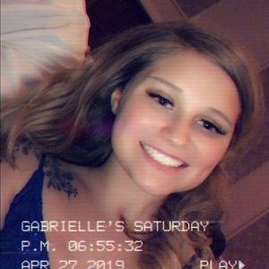 Meet your Posher, Gabrielle